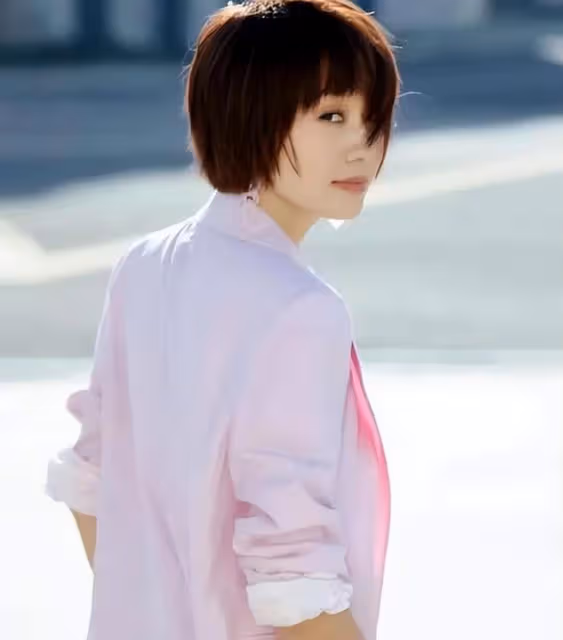 馬伊琍飾演的東霓，演技挺到位，人也不老，但為何看著就是怪？