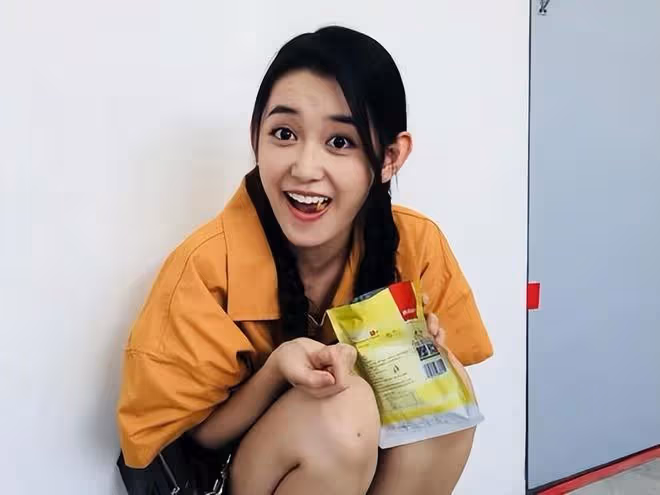 蔣依依小時候，為何挺有識別度？長大了，反而識別度降低？