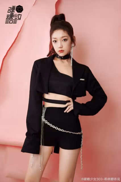 希林娜依·高，混搭穿搭法，為何顯得她好美，好少女，也好高級？