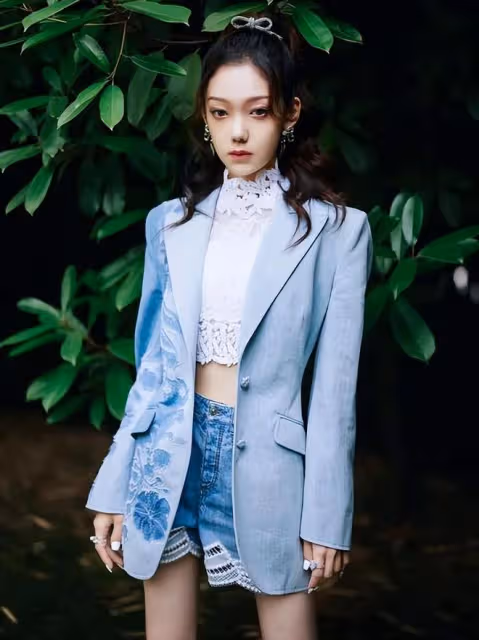 希林娜依·高，混搭穿搭法，為何顯得她好美，好少女，也好高級？