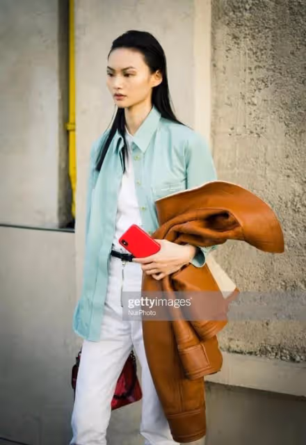 娃娃臉的賀聰，為何私服穿搭簡約大氣有質感，反而更顯高級？