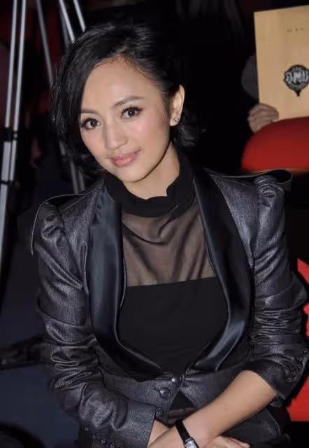 羅海瓊從溫婉氣質到優雅氣質，髮型還真的是功不可沒！