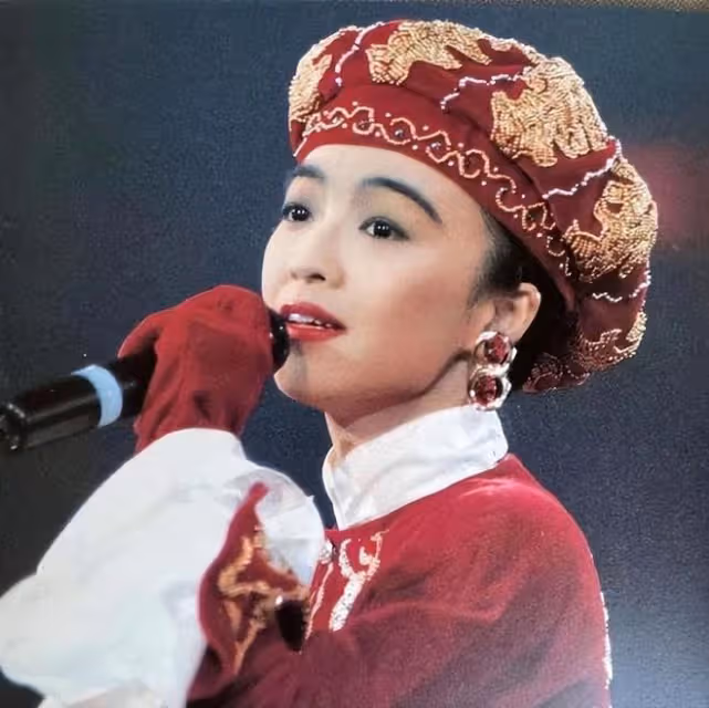 陳慧嫻歌聲很美，人也好甜，但為何大家都記不住她的樣子？