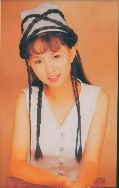 甜歌皇后卓依婷，為何40多歲了，還是這麼有少女感？