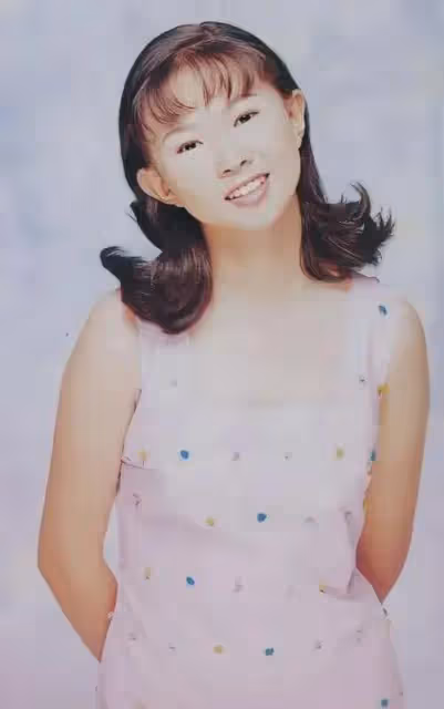 甜歌皇后卓依婷，為何40多歲了，還是這麼有少女感？