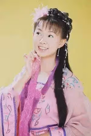 甜歌皇后卓依婷，為何40多歲了，還是這麼有少女感？