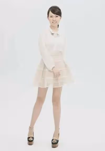 甜歌皇后卓依婷，為何40多歲了，還是這麼有少女感？