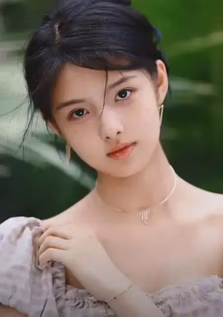 艾米童星出道，不僅顏值穩定，演技不錯，穿搭也在線！