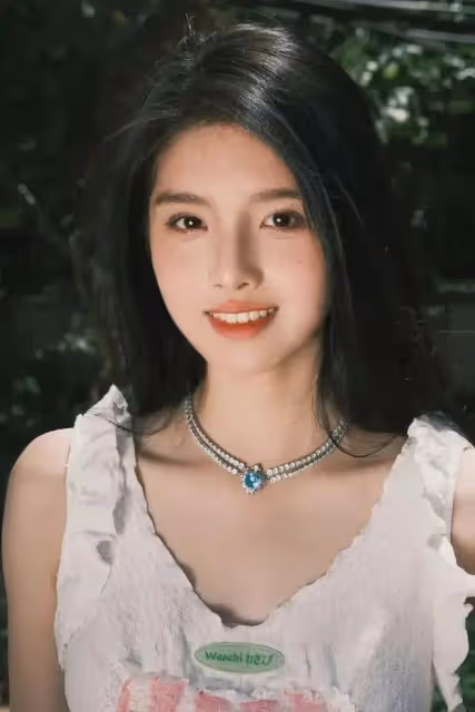 艾米童星出道，不僅顏值穩定，演技不錯，穿搭也在線！