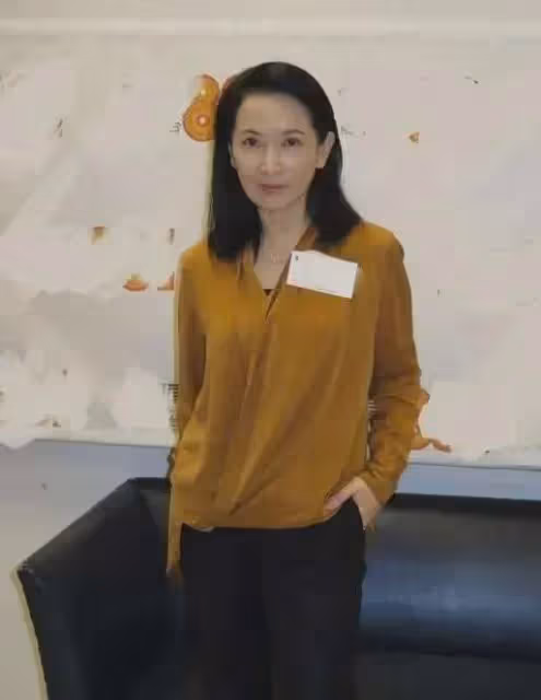 龔慈恩真的是從年輕美到老，不整容的臉就是經老！