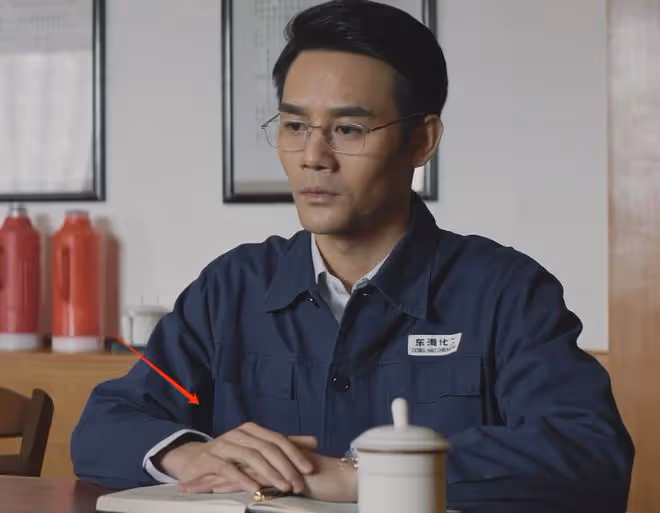 被丑手指拖累的3位男明星,明明有張俊美臉,伸出手卻能把人笑死
