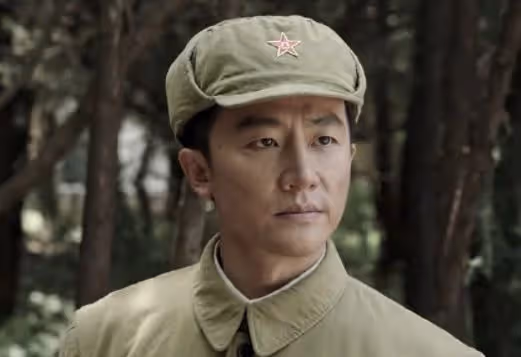 被丑手指拖累的3位男明星,明明有張俊美臉,伸出手卻能把人笑死