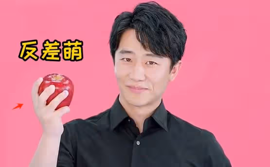 被丑手指拖累的3位男明星,明明有張俊美臉,伸出手卻能把人笑死