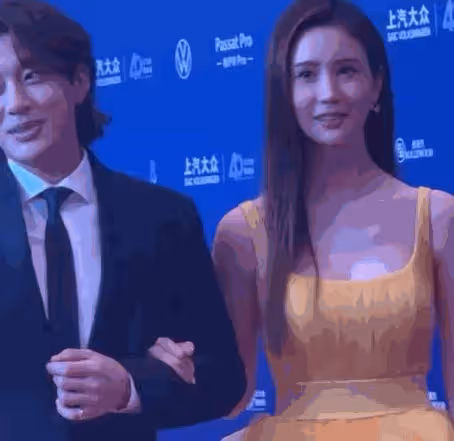 澳門這一天:劉曉慶變臉,柳岩葫蘆身材搶鏡,李多海咋長這樣了