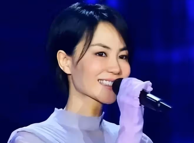 謝霆鋒,為何死心塌地愛王菲這麼多年?其實,答案俗套又露骨