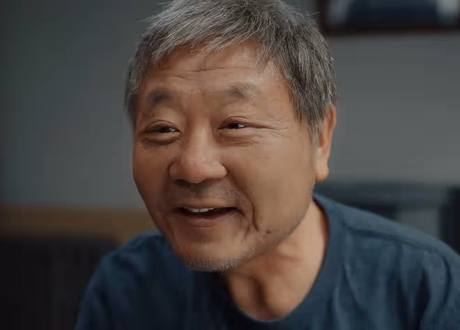 62歲的范偉,再次爆紅全網,離開趙本山,是他最正確的選擇