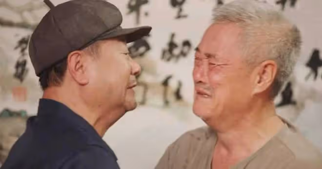 62歲的范偉,再次爆紅全網,離開趙本山,是他最正確的選擇
