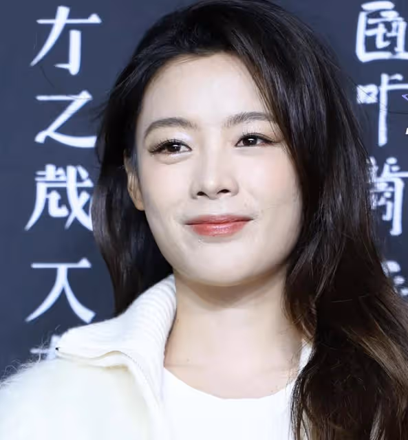 上海這一晚,被「全裹」出鏡的舒淇驚艷,不穿暴露禮服卻艷壓群芳