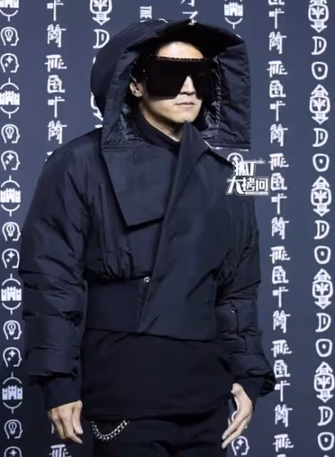 上海這一晚,被「全裹」出鏡的舒淇驚艷,不穿暴露禮服卻艷壓群芳