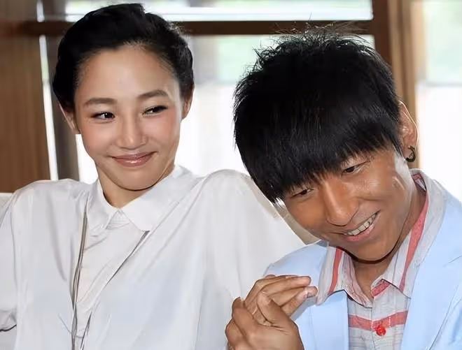 白百何兒子太早熟，16歲身高近1米8，五官神似「年輕版金城武」