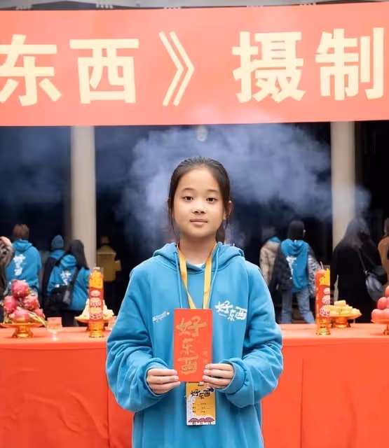 梅婷女兒進軍電影圈!11歲快快繼承媽媽美貌,母女倆如粘貼複製