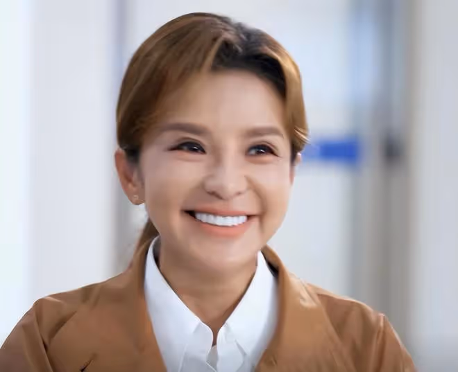 重陽節晚會看點：萬茜的腿，黃曉明的臉，朱迅咋長這樣了？