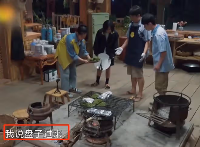 同樣是做飯,「不務正業」的賈冰,打了多少「黃磊」們的臉?