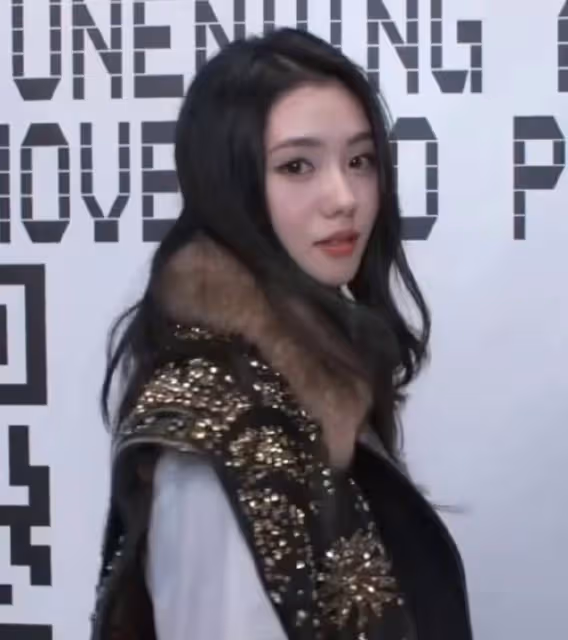 趙今麥和劉浩存站一起,我才明白皮相是表面,骨相美才是真絕色