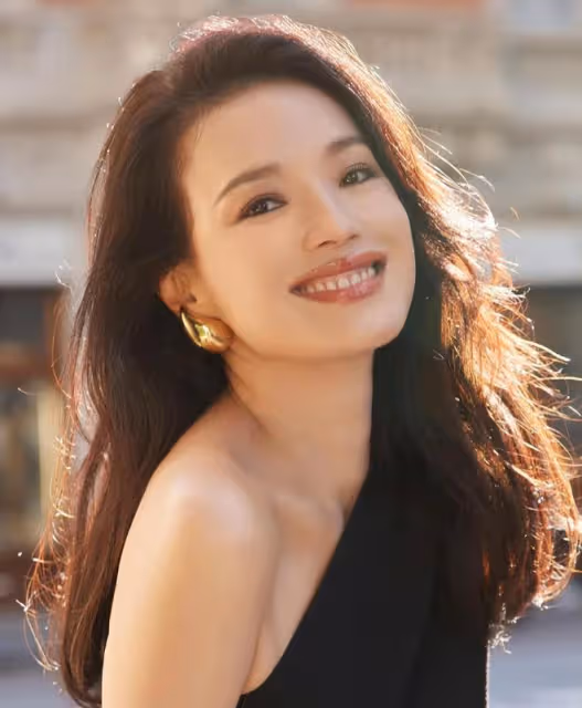 當43歲郭晶晶跟48歲舒淇站在一起,我才徹底明白,什麼叫頂級自律