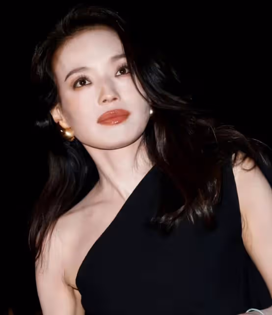 當43歲郭晶晶跟48歲舒淇站在一起,我才徹底明白,什麼叫頂級自律