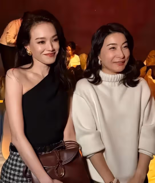 當43歲郭晶晶跟48歲舒淇站在一起,我才徹底明白,什麼叫頂級自律