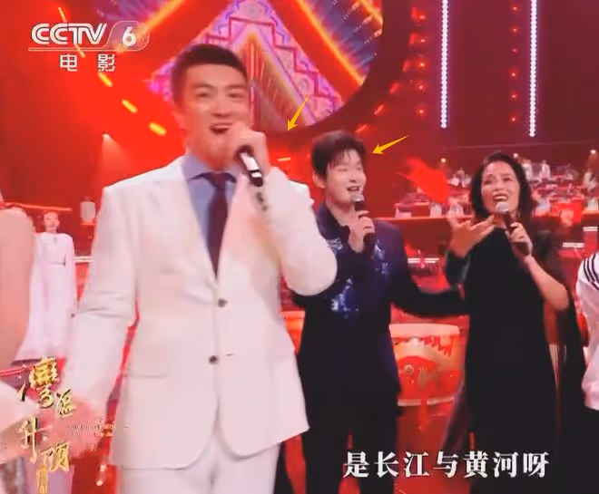 這一夜,33歲肖戰秒了46歲黃曉明,才知道啥是身高帶給男人的霸氣