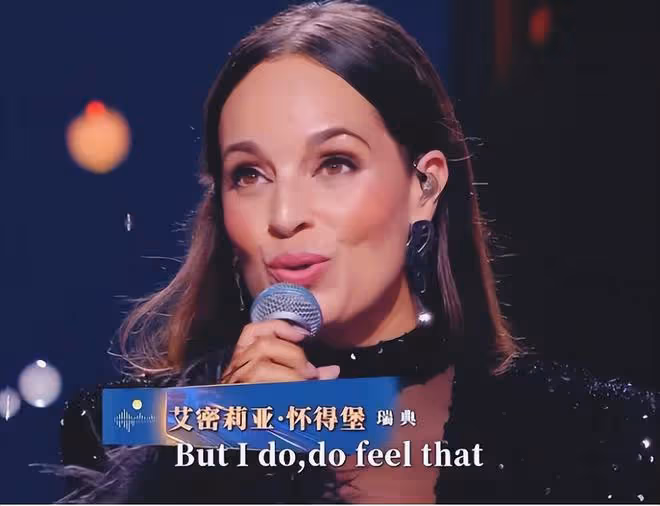 這次大灣區晚會,超100位明星參加,老牌港星們唱得我熱淚盈眶