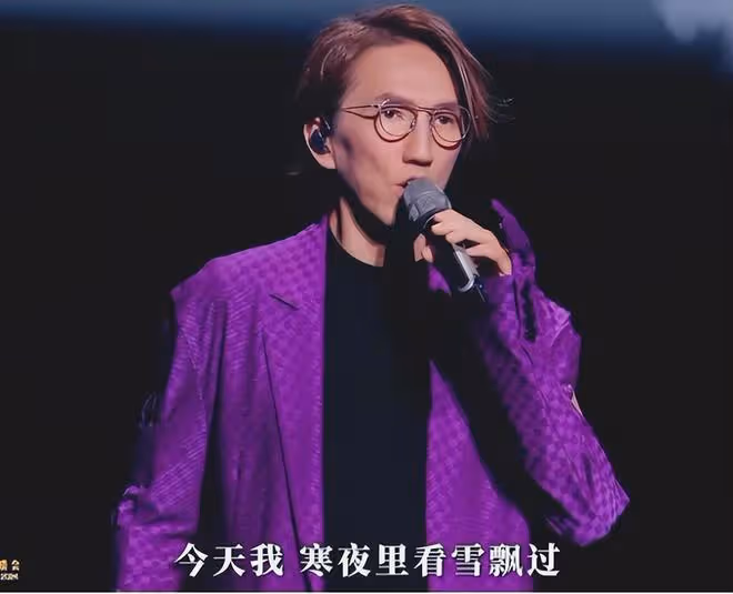 這次大灣區晚會,超100位明星參加,老牌港星們唱得我熱淚盈眶