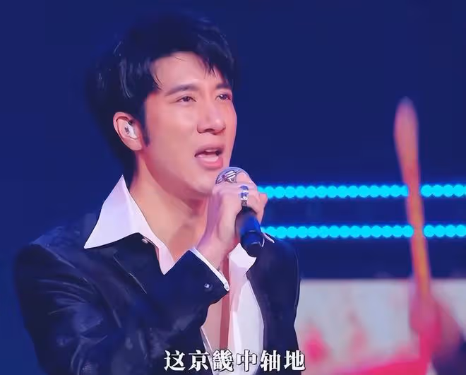 這次大灣區晚會,超100位明星參加,老牌港星們唱得我熱淚盈眶