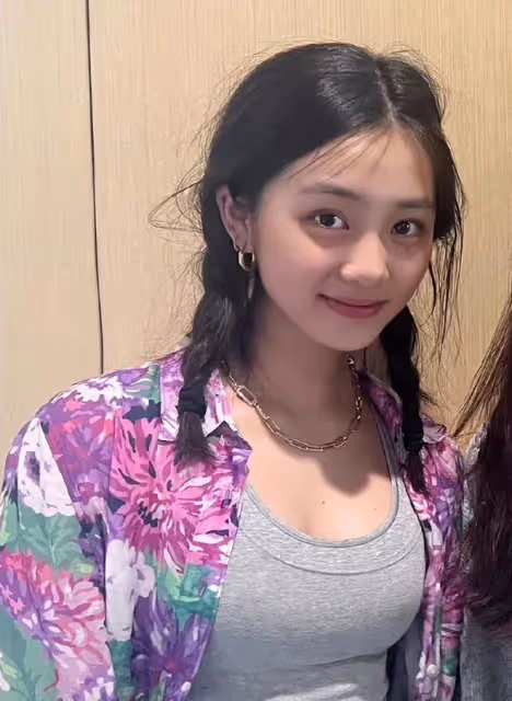 馬伊琍16歲女兒太早熟!身材凹凸有致「水蛇腰」,顏值不輸女明星