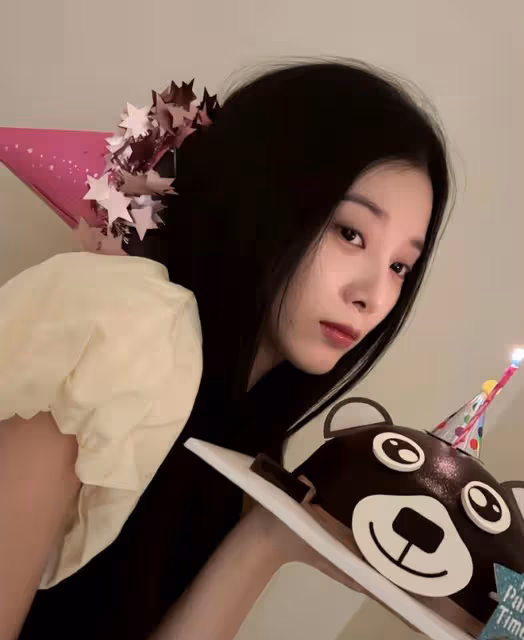 笑麻了,黃軒官宣戀情,我卻笑死在網友評論區里