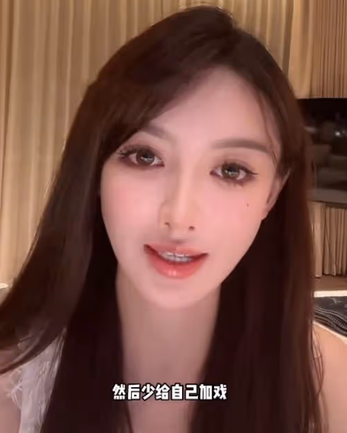 從小模特到黃曉明的正牌女友,回看葉珂的上位之路,精明又瘋狂