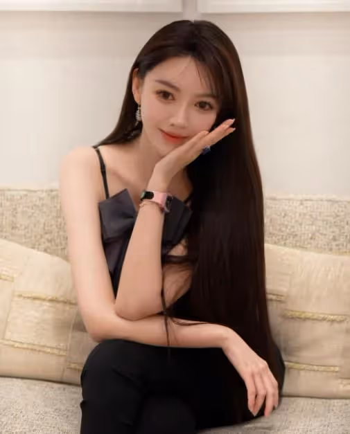 從小模特到黃曉明的正牌女友,回看葉珂的上位之路,精明又瘋狂