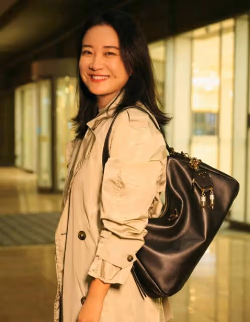 賈玲和李現同框:42歲賈玲「腰臀比」絕了,顏值驚人,我卻笑不出