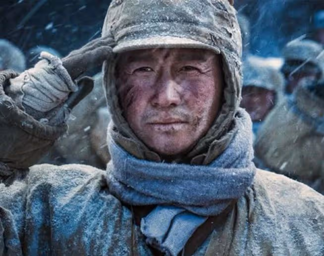 志願軍2:躲過了朱一龍,避開了張子楓,卻被50歲特別主演驚艷了