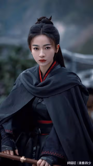 春花焰:吳謹言化身復仇女殺手,演繹古裝宮廷劇