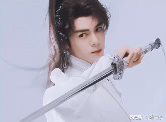 七夜雪:李沁演繹華美名醫,與曾舜晞演繹江湖情緣