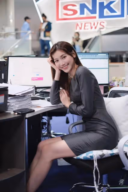 TVB小花演女強人全靠一副眼鏡，曾試過三個月沒工作問朋友借錢交房租