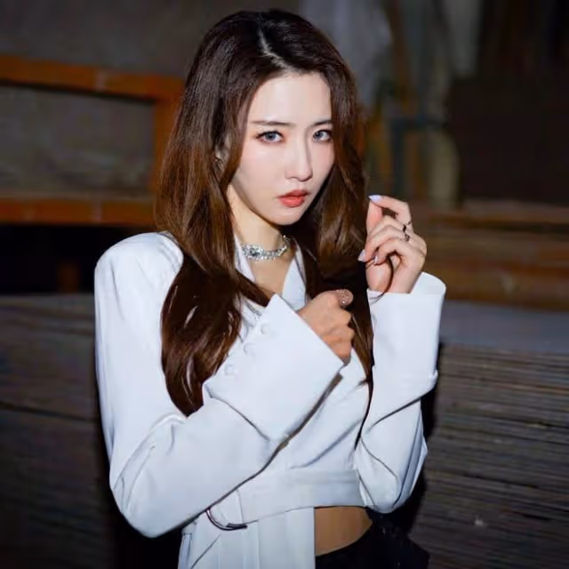 前TVB女星避談感情事，自爆與緋聞男友少聯絡，兩人戀情不足1月便結束？