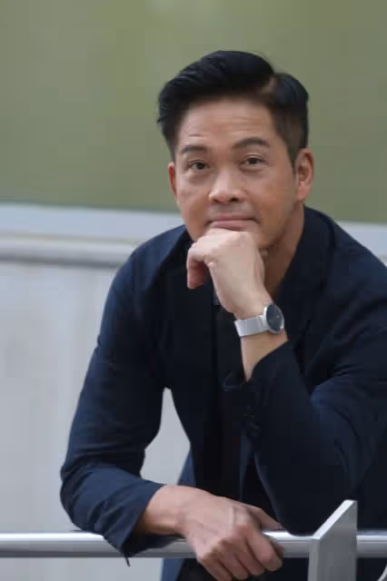 TVB已故男星遺作陸續播出,新劇飾演投資人大老闆入型入格
