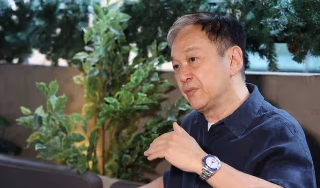 66歲知名導演昔日拍戲意外炸死同事，患嚴重抑鬱症：好內疚想轉行