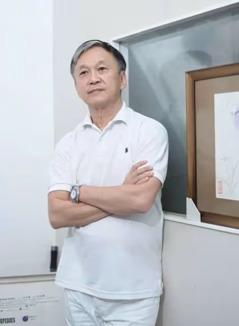 66歲知名導演昔日拍戲意外炸死同事，患嚴重抑鬱症：好內疚想轉行