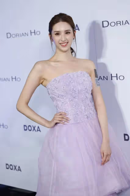 前TVB女星36歲曬凍齡生日照,曾與大51歲已故名人譜寫爺孫戀最轟動
