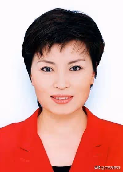 事實證明,嫁給全國政協委員的李瑞英,已經走上了人生的康莊大道